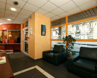 أبارت سيتي كليرمونت فيراند سينتر - كليرمون- فيران - ردهة