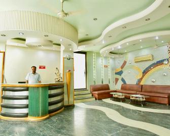 Hotel Madonna - New Delhi - Front desk