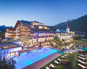 Hotel Klosterbräu - זיפלד - בריכה