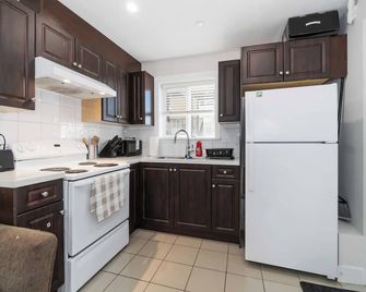 Chic 1BR Laneway House in South Vancouver - Vancouver - Cocina