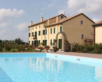 Millefiori la Corte delle Rose - Rovigo - Pool