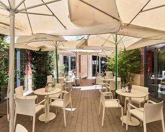 The Book Factory Hostel - Valladolid - Restaurante