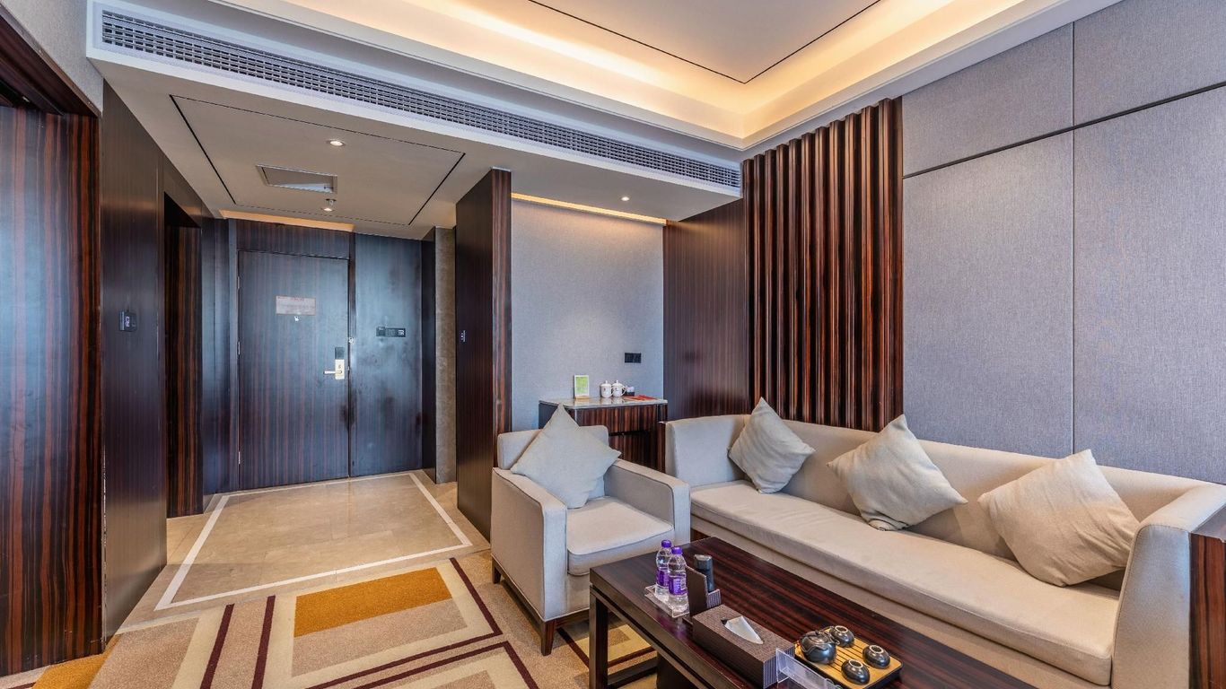 Huafeng Huatian Hotel