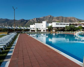 Torre Normanna Hotel Resort - Altavilla Milicia - Pool