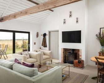 Rural, luxury cottage in England's finest stone town, Stamford. - Bourne - Вітальня