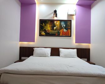 Sardar Hotel & Home Stay - Kevadia - Bedroom