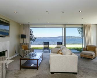 The Reef Resort - טאופו - סלון