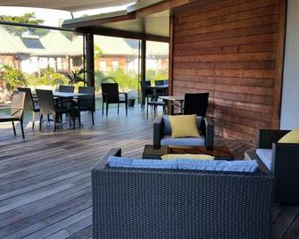 Hôtel de Poé - Bourail - Patio