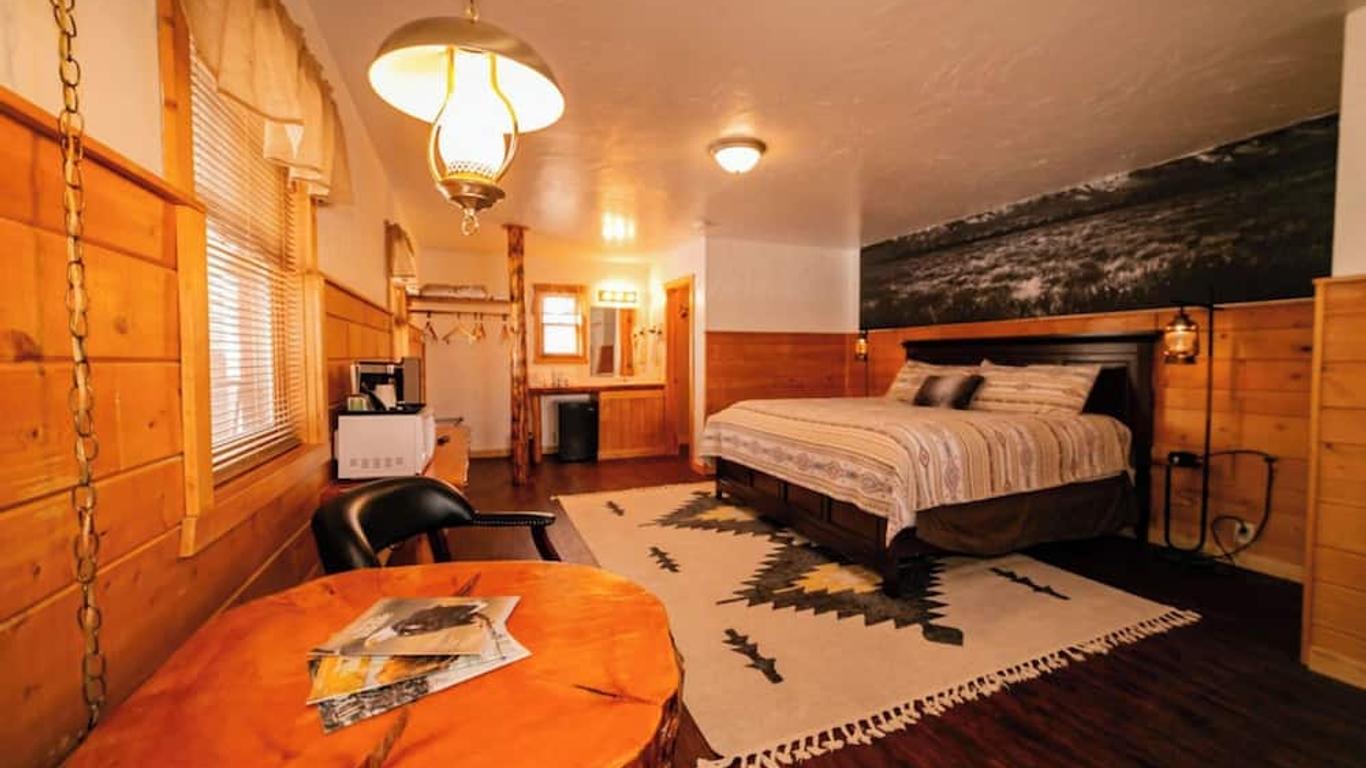 Chinook Winds Lodge