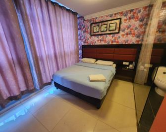 OYO 90249 Euro Hotel (Klang) - Klang - Bedroom