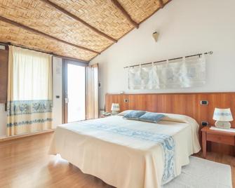 Hotel Villa Canu - Cabras - Schlafzimmer