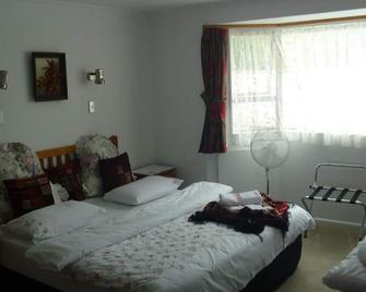 At Parkland Place - Whitianga - Bedroom