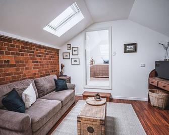 The Loft - Castlemaine - Wohnzimmer