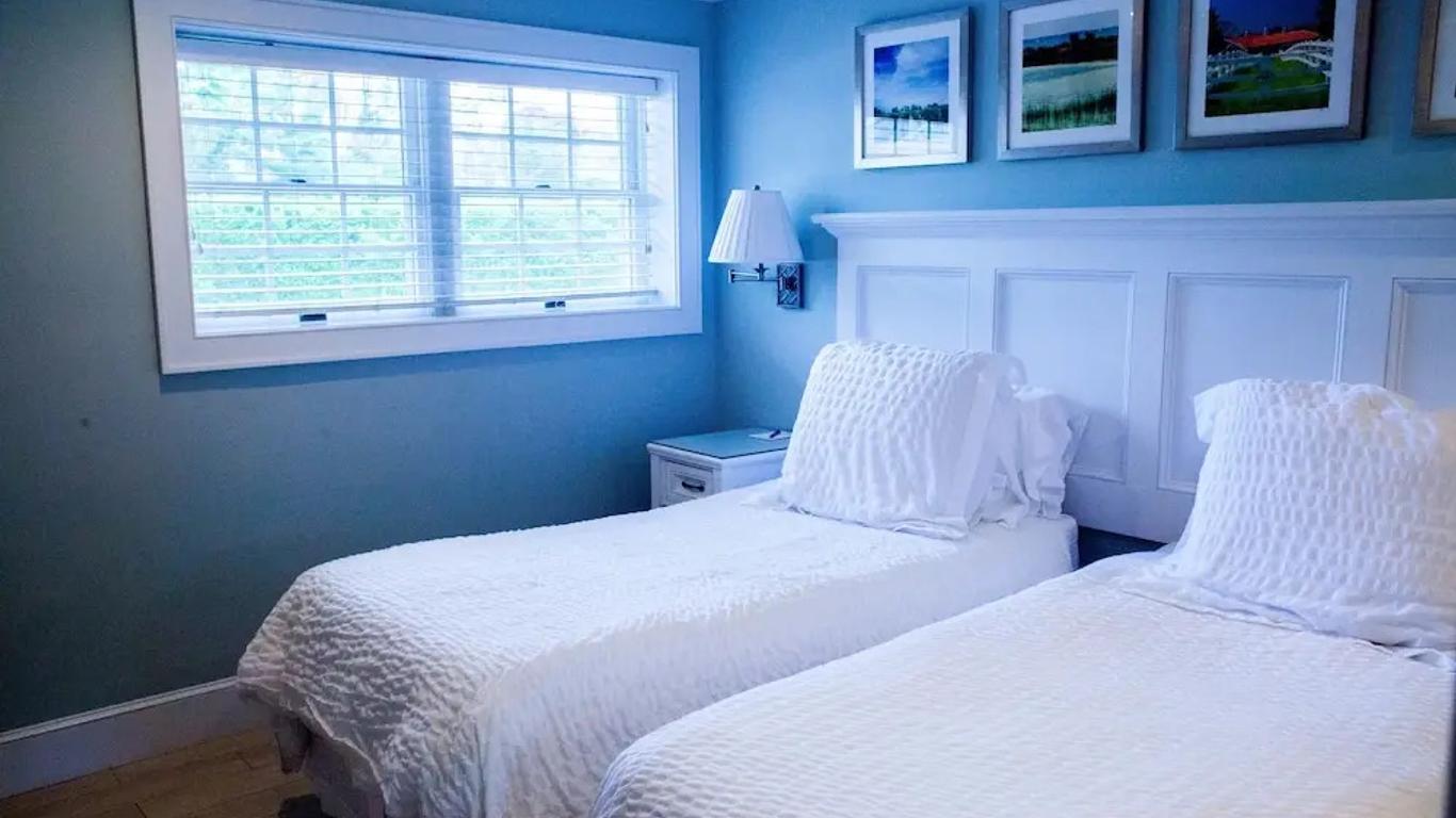 Southampton Village Motel
