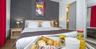 Hotel Chris'tel - Le-Puy-en-Velay - Bedroom