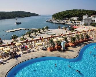 Family Resort del Mar - פולה - בריכה