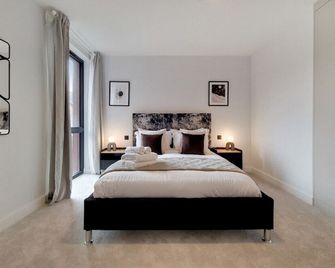 Deluxe Harrow Wembley Apartment - Harrow - Bedroom