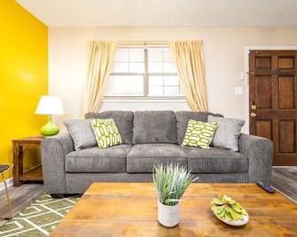 By Louisiana College | King | 55\' Tv | Petsok - Pineville - Living room