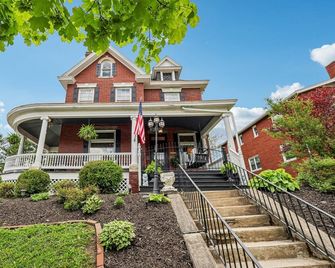 Welcome to Grand Victorian on Main! - Ligonier - Edificio