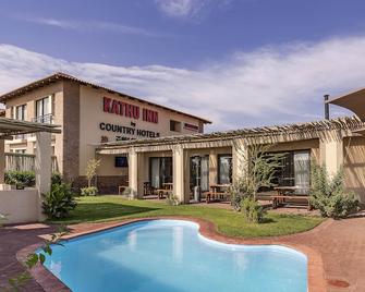 Kathu Inn by Country Hotels - Kathu - Piscina
