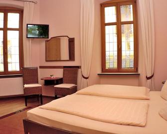 Hotel-Restaurant Moselblümchen - Bernkastel-Kues - Bedroom