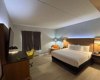 La Quinta Inn & Suites by Wyndham Raleigh Cary - Cary - Habitación
