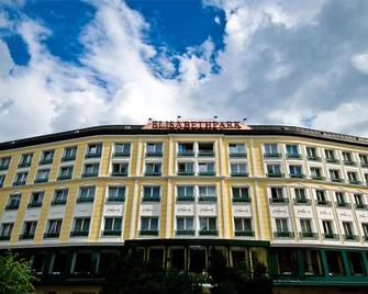 Thermal Resort Hotel Elisabethpark - Bad Gastein - Building