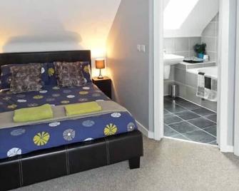 Alveton - Alton - Bedroom