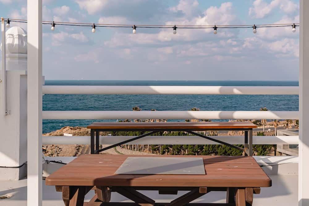 Cocoon Hotel - Jeju City
