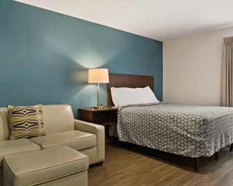 Woodspring Suites East Lansing - University Area - East Lansing - Bedroom