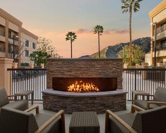 Courtyard by Marriott Santa Clarita Valencia - Santa Clarita - Patio