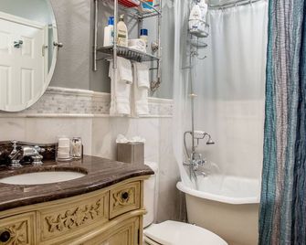 Comfortable, Family and Business Friendly 2BD/2BA House in North Austin - McNeil