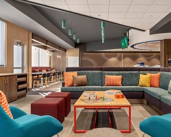 Tru by Hilton Albany Airport - Albany - Lounge