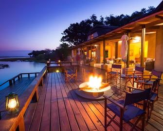 Royal Zambezi Lodge - Mafuta - Beach