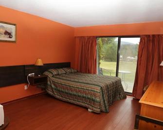Timberlodge RV & Campground - Port Alberni - Bedroom
