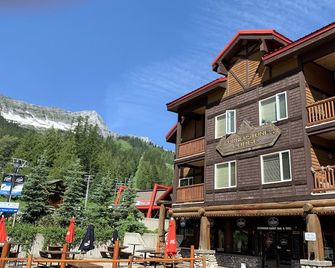 Cornerstone Lodge - Fernie - Gebäude