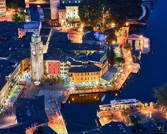 Villa Mimosa - Appartamento 1 - Happy Rentals - Desenzano del Garda