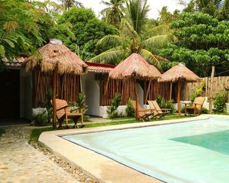 Kkg Resort - Puerto Galera - Pool