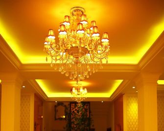 Camelot Hotel - אלפי - לובי
