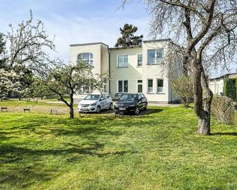 Apartment Burgfried - App- 2 by Interhome - Koserow - Gebäude