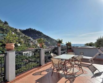 Villa Anna on the Amalfi Coast - Minori - Balcony