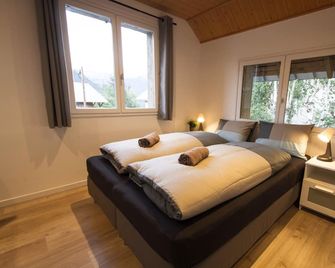 Charming apartment with beautiful view, balcony and ideal location - Puy-Saint-Vincent - Bedroom