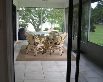 Neat Golf Course Home - Hernando - Patio