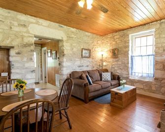 Meusebach Creek Farm - Fredericksburg - Obývací pokoj