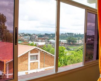 Toky Hôtel - Antsirabe - Balcony