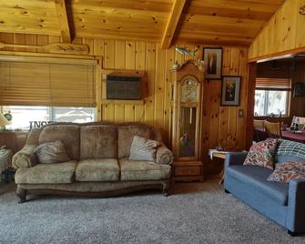 Lakehouse 7 Miles From Silverwood - Athol - Sala de estar
