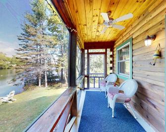 Lenas' Lakeside Cabin - Waterville - Balkon