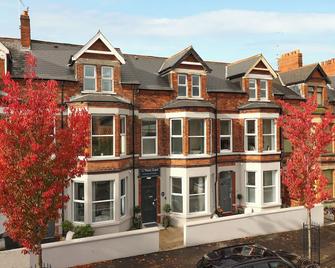 Titanic Guest Boutique Accommodation - Belfast - Building