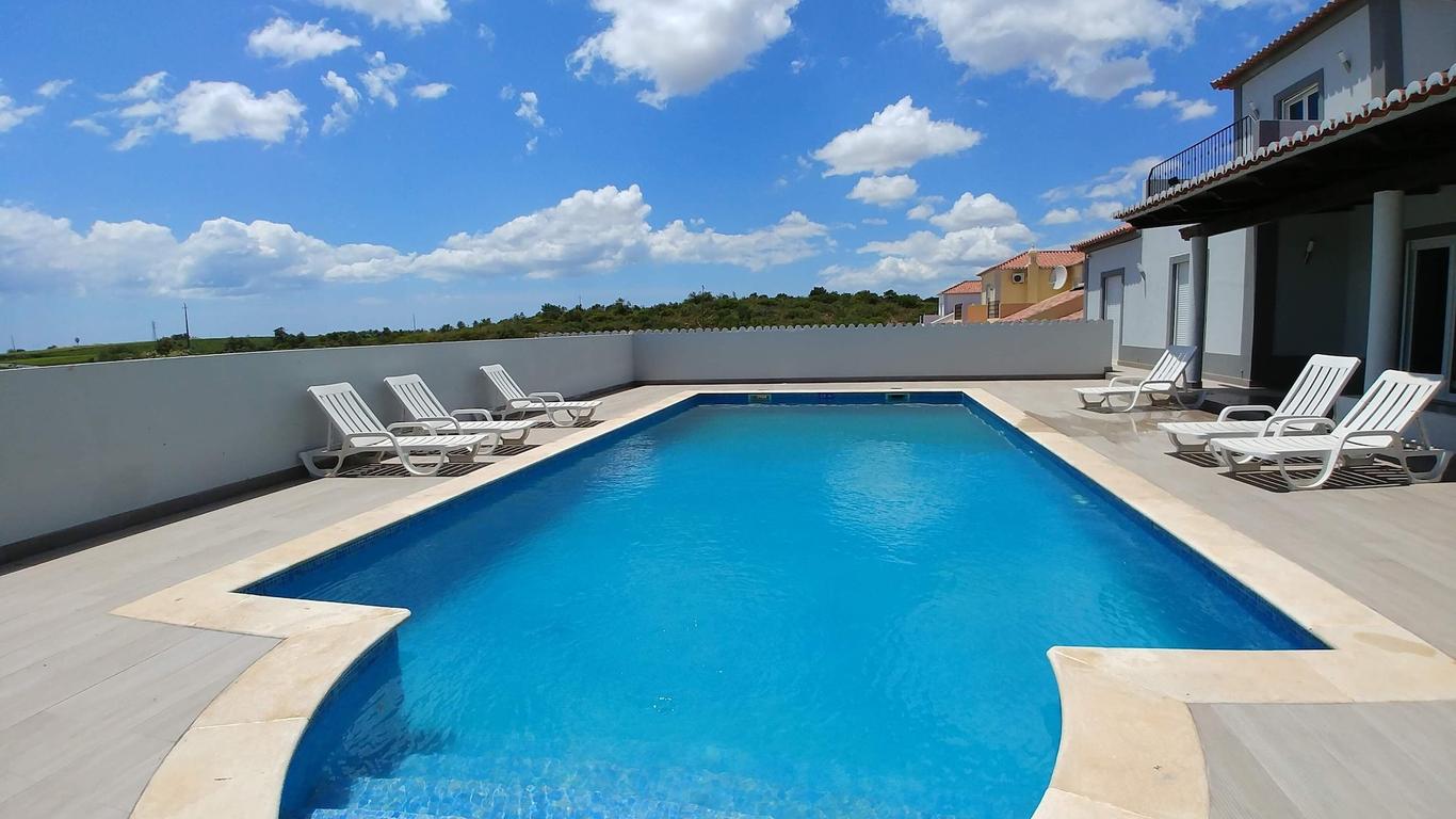 Ah Villas
