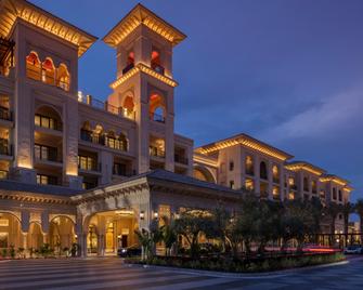 Four Seasons Resort Dubai At Jumeirah Beach - Dubai - Bygning